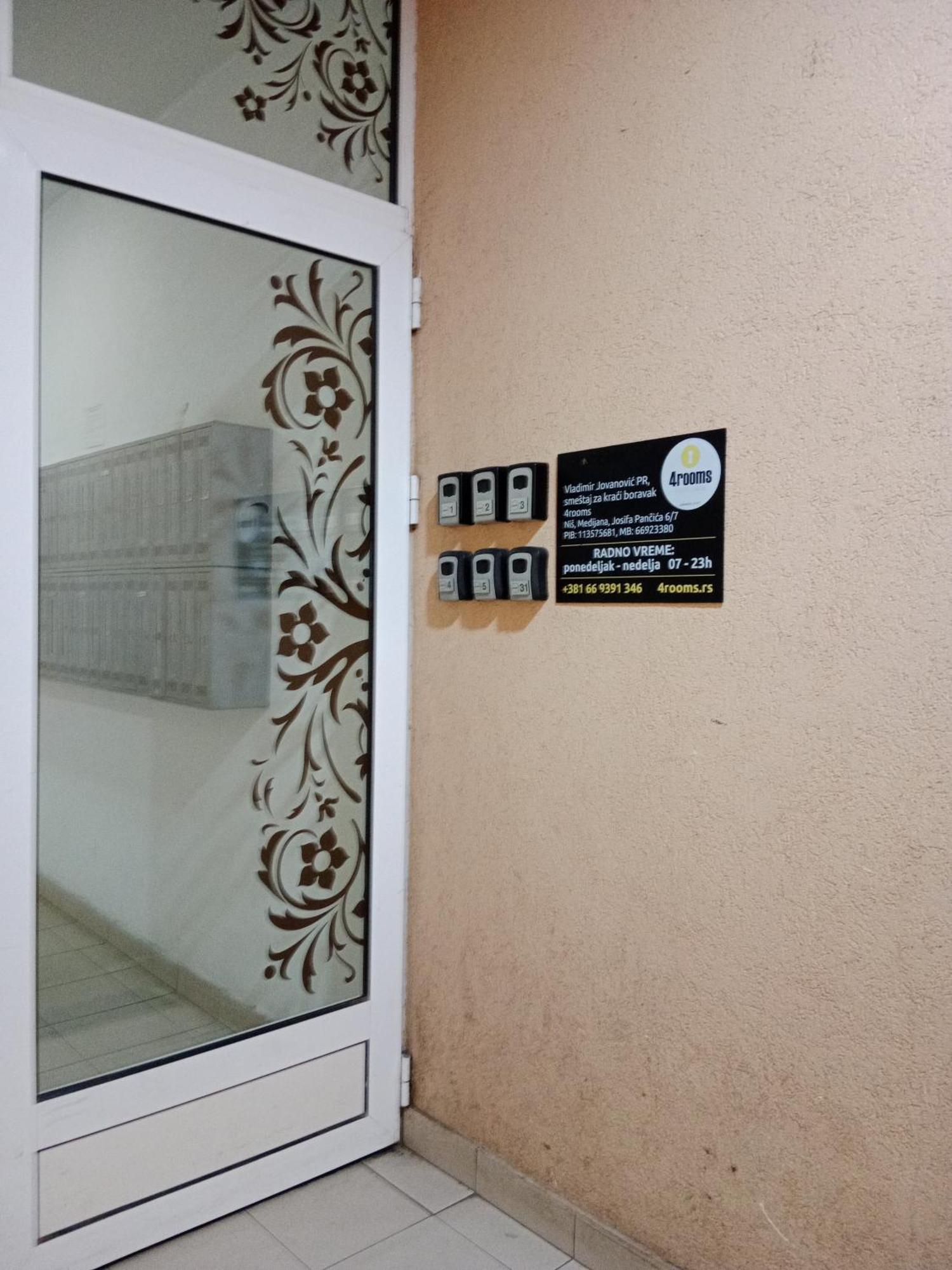 4 Rooms Apartments Ni Dış mekan fotoğraf